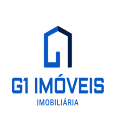 Fundo: O fundo é inteiramente preto, o que confere um contraste acentuado, permitindo que o logo em azul se destaque de forma imediata e nítida. O preto transmite elegância, sofisticação e um ar de profissionalismo. Símbolo/Ícone: Forma Geral: O símbolo é uma representação estilizada de uma casa. No entanto, não é uma imagem realista. É uma forma geométrica simplificada, o que sugere modernidade e inovação. Estrutura: A forma da casa é construída com linhas retas e angulares. A parte superior representa o telhado, com uma forma pontiaguda que se projeta para cima. A parte inferior forma o corpo da casa. Letra "G": A letra "G" está integrada ao design da casa de maneira inteligente. O contorno da letra é formado pelas linhas da própria casa, o que cria uma sensação de união e de que a marca está intrinsecamente ligada ao conceito de moradia e propriedade. Cor: O símbolo é preenchido com um tom de azul escuro e sofisticado. O azul é uma cor associada à confiança, segurança, estabilidade e profissionalismo, qualidades importantes no mercado imobiliário. Texto: "G1 IMÓVEIS": O texto "G1 IMÓVEIS" está posicionado diretamente abaixo do símbolo. As letras são maiúsculas e usam uma fonte forte e moderna. A fonte é clara e legível, garantindo que o nome da marca seja facilmente identificado. A cor é o mesmo azul do símbolo, criando uma harmonia visual. "IMOBILIÁRIA": A palavra "IMOBILIÁRIA" está localizada abaixo de "G1 IMÓVEIS". É escrita em uma fonte menor e mais delicada, o que indica que ela serve como um descritor da atividade da empresa. A fonte mais fina contrasta com a robustez de "G1 IMÓVEIS", mas mantém a mesma cor azul, garantindo que a palavra seja facilmente integrada ao resto do logo. Composição Geral: Equilíbrio: A composição do logo é equilibrada e harmoniosa. O símbolo na parte superior equilibra o peso do texto na parte inferior. Espaçamento: O espaçamento entre os elementos é bem pensado, garantindo que o logo não pareça nem muito cheio nem muito vazio. Minimalismo: O design geral é minimalista, focando em elementos essenciais para transmitir a mensagem da marca de forma clara e eficaz. Palavra-Chave: O logo reflete a identidade da G1 Imóveis, uma empresa que busca transmitir confiança, modernidade e profissionalismo no mercado imobiliário. O design limpo e a paleta de cores escolhida reforçam essa imagem.